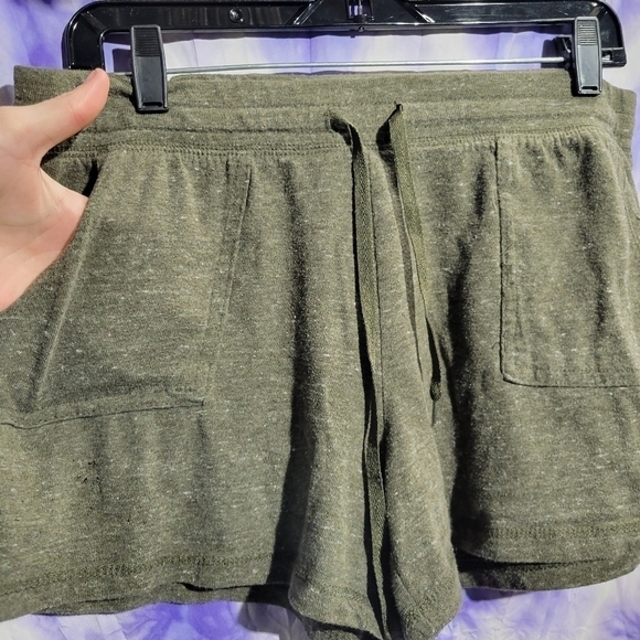 Athletic Works Women's Navy Green Drawstring Shorts Size L(12-14) - Picture 4 of 9